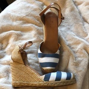 EUC striped wedge espadrille